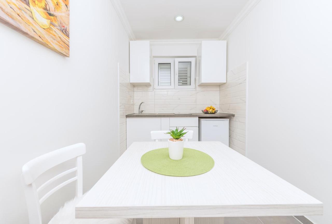 Apartments Petrusic Μακάρσκα Εξωτερικό φωτογραφία