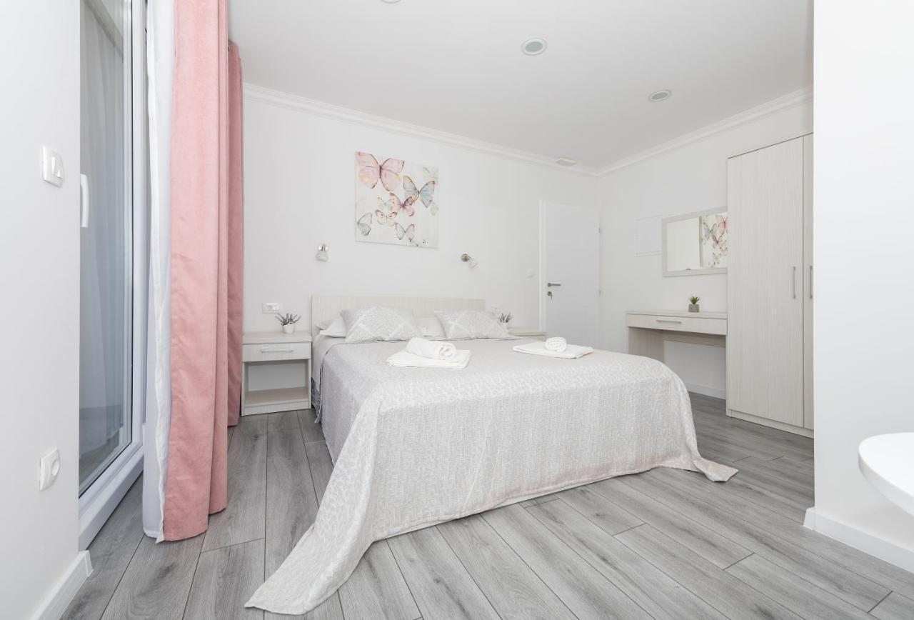 Apartments Petrusic Μακάρσκα Εξωτερικό φωτογραφία